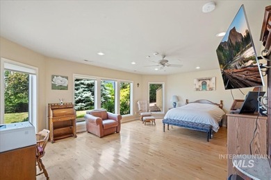 Nestled on a sprawling 4.5-acre estate, this breathtaking - photo 34