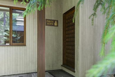 An extraordinary private compound on Boyd Pond in Bristol, where - photo 38