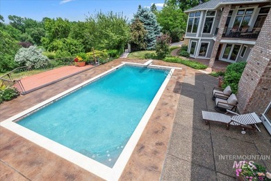 Nestled on a sprawling 4.5-acre estate, this breathtaking - photo 40