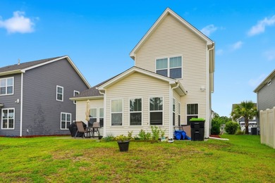 Welcome to this beautifully maintained 5-bedroom, 3.5-bath home - photo 41