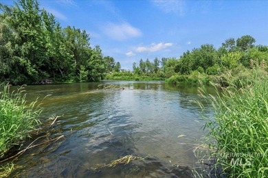 Nestled on a sprawling 4.5-acre estate, this breathtaking - photo 46