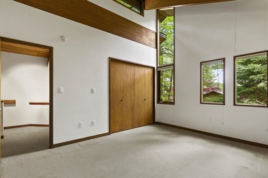 An extraordinary private compound on Boyd Pond in Bristol, where - photo 46