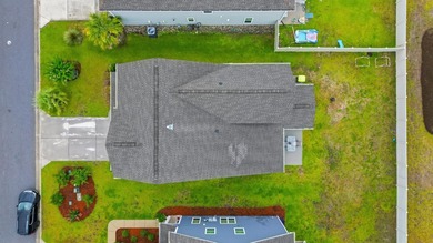 Welcome to this beautifully maintained 5-bedroom, 3.5-bath home - photo 47