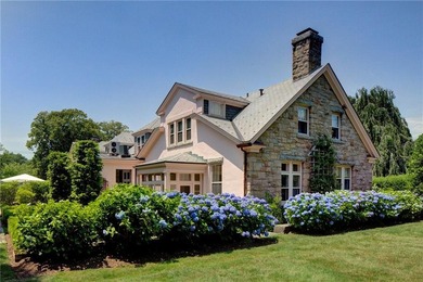 Designed by renowned architect Dudley Newton, this extraordinary - photo 48