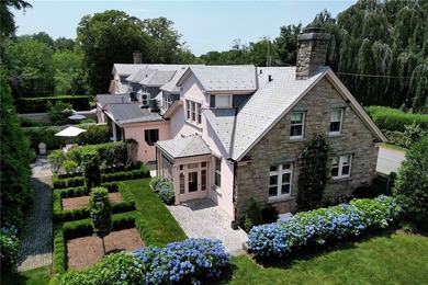 Designed by renowned architect Dudley Newton, this extraordinary - photo 49