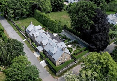 Designed by renowned architect Dudley Newton, this extraordinary - photo 50