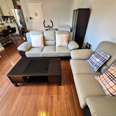Beautifully updated 2-bedroom, 1-bath brigh unit in the - photo 6