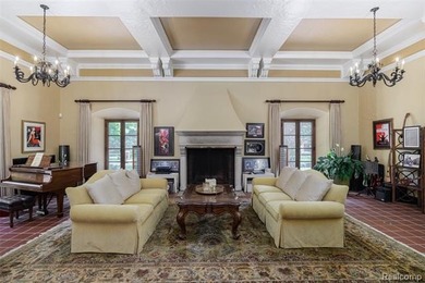 Built in 1927 during Detroit's Golden Age, 189 Cloverly reflects - photo 13