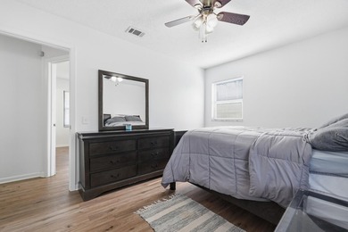 Who says you can't have it all? This 3-bedroom, 2-bath charmer - photo 22