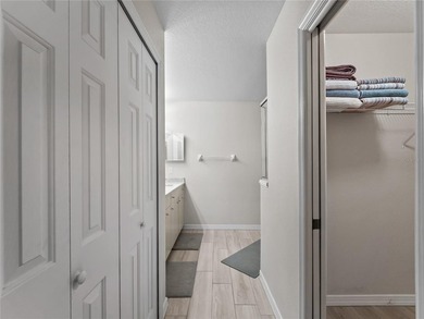 Welcome to this beautifully maintained, turnkey-furnished - photo 22