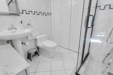 Merrick Woods 3BR/2Bath Classic Colonial, Basement and 1 Car - photo 22