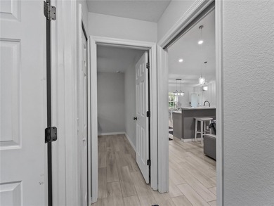 Welcome to this beautifully maintained, turnkey-furnished - photo 25