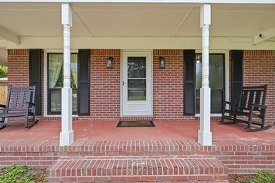 Who says you can't have it all? This 3-bedroom, 2-bath charmer - photo 35