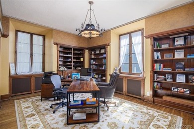 Built in 1927 during Detroit's Golden Age, 189 Cloverly reflects - photo 35