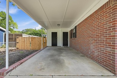 Who says you can't have it all? This 3-bedroom, 2-bath charmer - photo 36