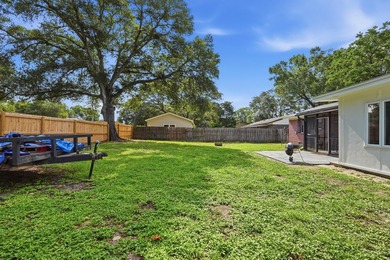 Who says you can't have it all? This 3-bedroom, 2-bath charmer - photo 37