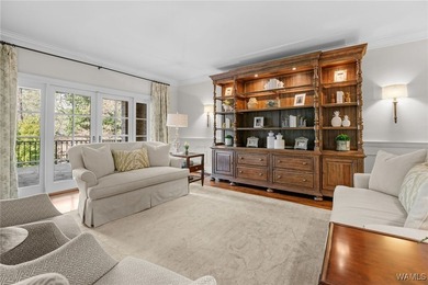 Exceptional two-story home with a fully finished basement - photo 8
