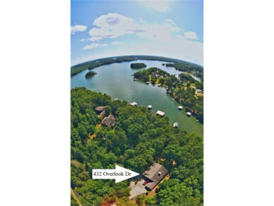 Lake Home For Sale in Fair Play, South Carolina