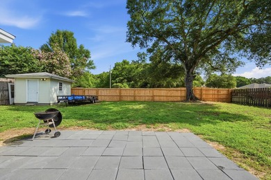 Who says you can't have it all? This 3-bedroom, 2-bath charmer - photo 45