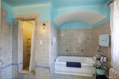 Built in 1927 during Detroit's Golden Age, 189 Cloverly reflects - photo 46