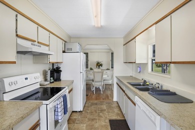 Fully Furnished. INCLUDES GOLF CART! Large Lanai for Outdoor - photo 15
