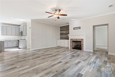 Welcome to this charming single-level Craftsman cottage in the - photo 21