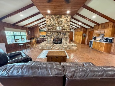 Experience a rare blend of lakeside serenity and golf course - photo 24