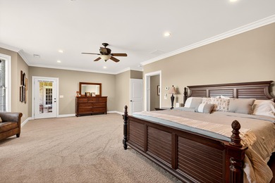 Beautiful and spacious 4-bedroom, 4-bath, custom built home - photo 25