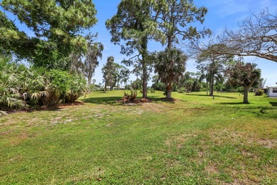 Fully Furnished. INCLUDES GOLF CART! Large Lanai for Outdoor - photo 29