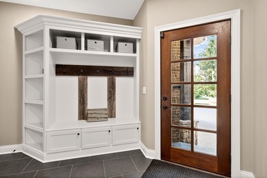 Beautiful and spacious 4-bedroom, 4-bath, custom built home - photo 38