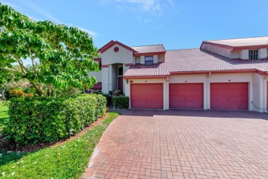 Lake Condo For Sale in Delray Beach, Florida