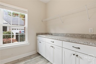 Welcome to this charming single-level Craftsman cottage in the - photo 44