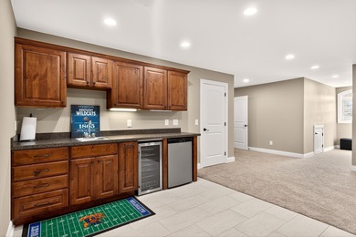 Beautiful and spacious 4-bedroom, 4-bath, custom built home - photo 44