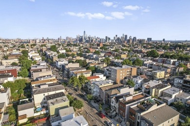 Welcome to a remarkable opportunity in the coveted Jersey City - photo 8