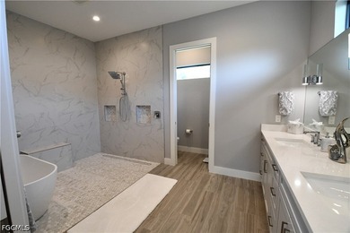 Exceptional custom craftsmanship and thoughtful design define - photo 17