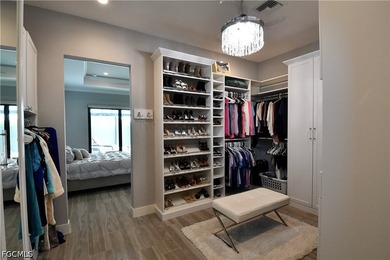 Exceptional custom craftsmanship and thoughtful design define - photo 18