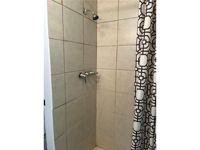 A great Town Home at a Great Price! 2 beds, 2 1/2 baths. Lower - photo 40