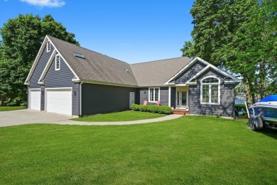 Lake Home Sale Pending in Mchenry, Illinois