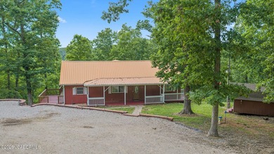 If you're looking for peace, privacy, and room to roam, this - photo 1