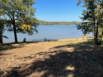 Kentucky Lake Acreage For Sale in Big Sandy Tennessee