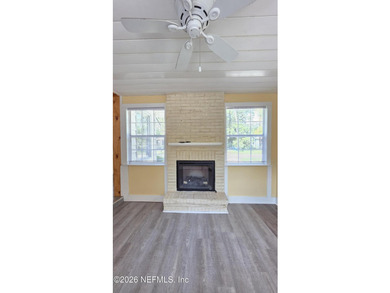 Adorable 3 bedroom Cottage Style Home with Detached Garage in - photo 11