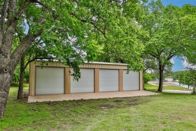 Exceptional Moss Lake retreat offering highly sought-after - photo 12