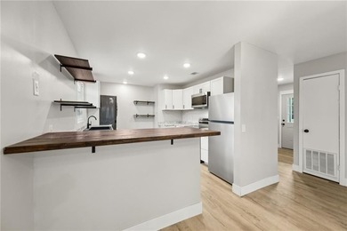 Discover your new home! This beautifully remodeled 2-bedroom - photo 17