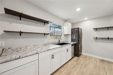 Discover your new home! This beautifully remodeled 2-bedroom - photo 18