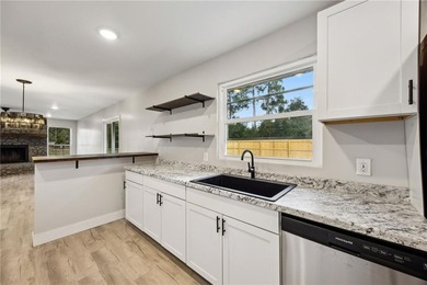 Discover your new home! This beautifully remodeled 2-bedroom - photo 19