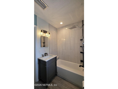 Adorable 3 bedroom Cottage Style Home with Detached Garage in - photo 24