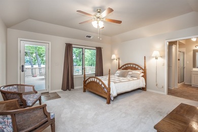 Exceptional Moss Lake retreat offering highly sought-after - photo 26