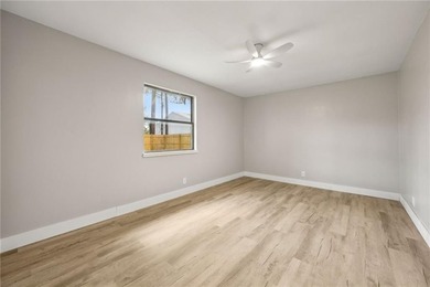 Discover your new home! This beautifully remodeled 2-bedroom - photo 27