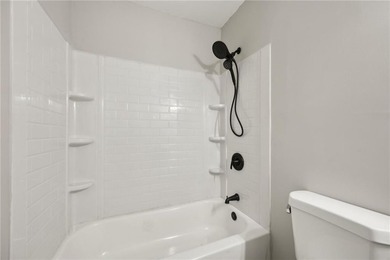 Discover your new home! This beautifully remodeled 2-bedroom - photo 30