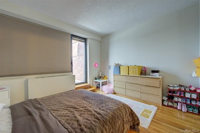 The Summit Condominium presents a 1004 sqft Penthouse Apartment - photo 30